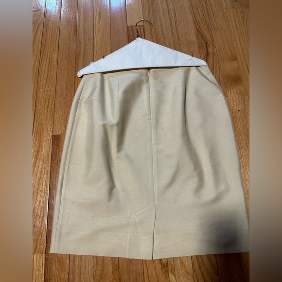 BEIGE Woman’s Jacket and Skirt Suit Set Size 6 - Picture 11 of 12